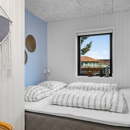 Holiday home Hellena - 600m From The Sea By Interhome *